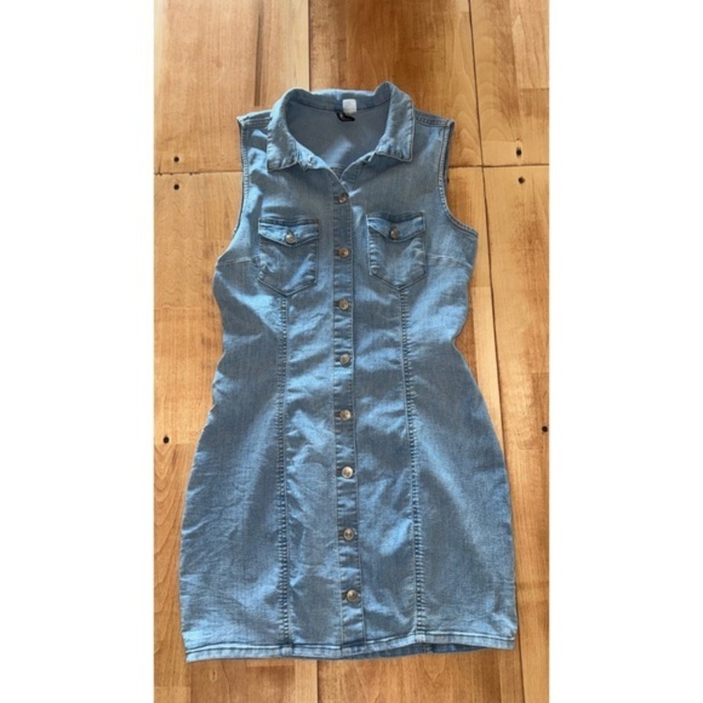 H&M Divided Light Wash Sleeveless Denim Button Front Mini‎ Dress Medium